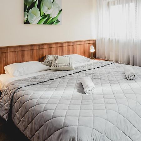 Hotel Nad Morzem- Art-Pension Świerzno Exteriör bild