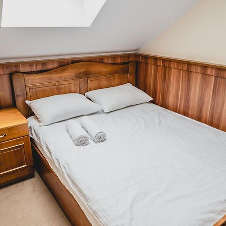 Hotel Nad Morzem- Art-Pension Świerzno Exteriör bild