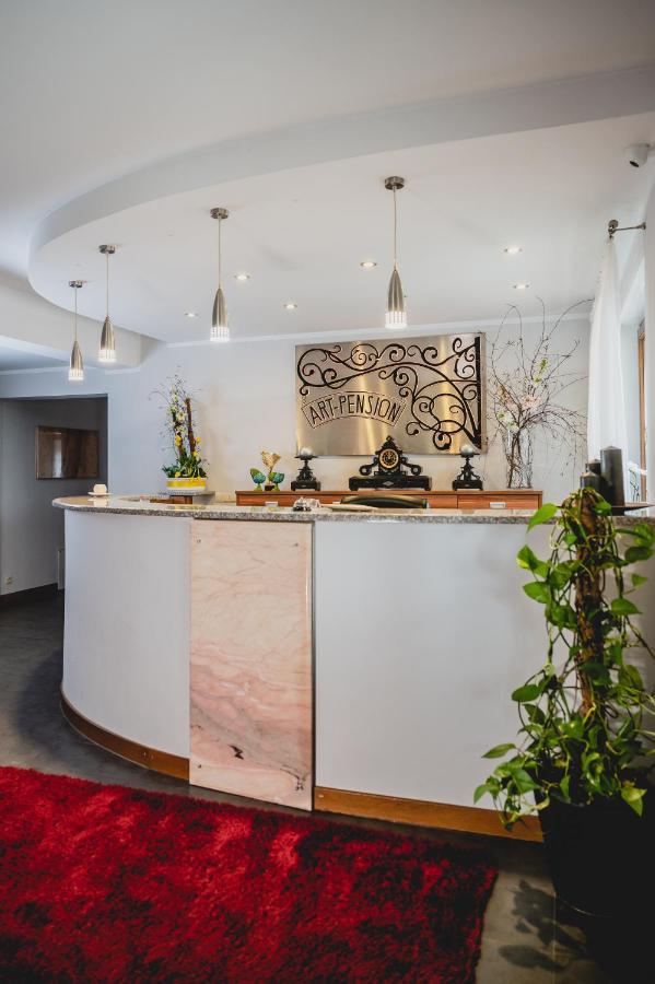 Hotel Nad Morzem- Art-Pension Świerzno Exteriör bild