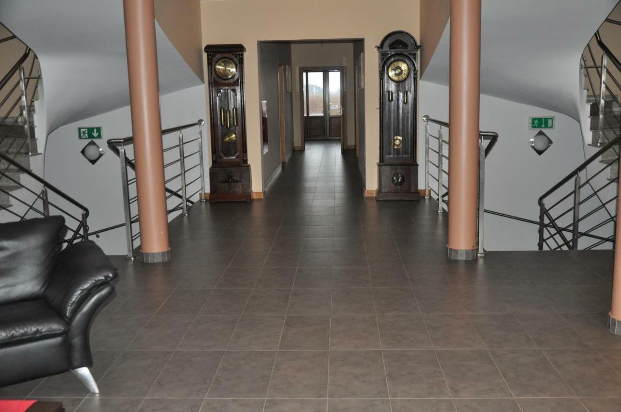 Hotel Nad Morzem- Art-Pension Świerzno Exteriör bild
